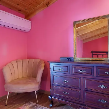 Maritinas Stone House & On The Apartamento *